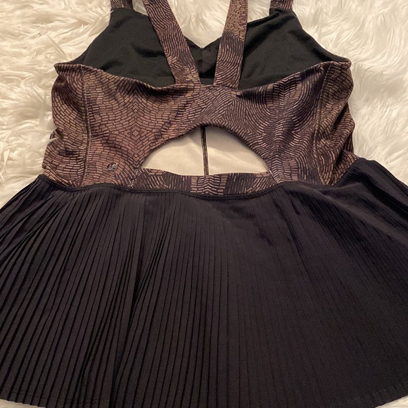 LULULEMON - Picture 2 of 2